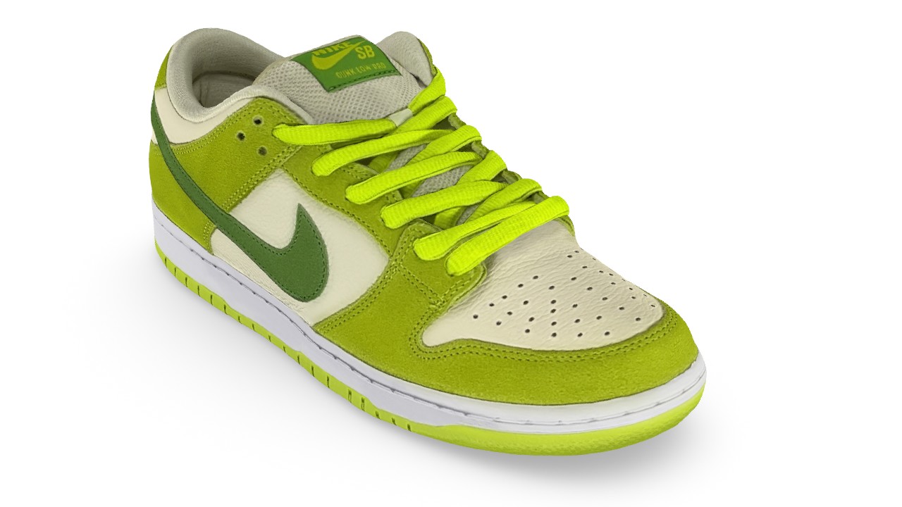 Dunk green apple